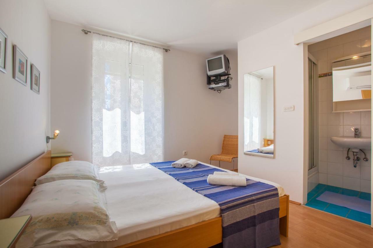 Sobe Ferlora Otel Cres Dış mekan fotoğraf